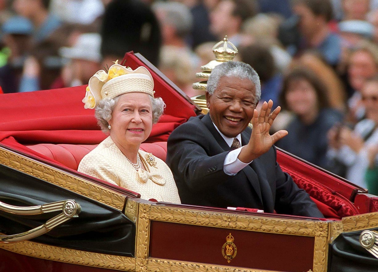 Elisabeth II et Nelson Mandela