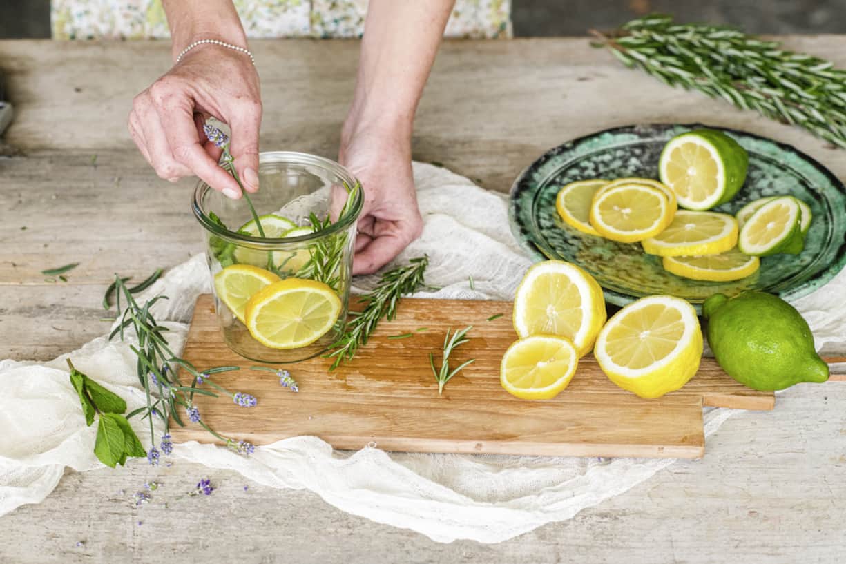 Bougie anti-moustiques au citron