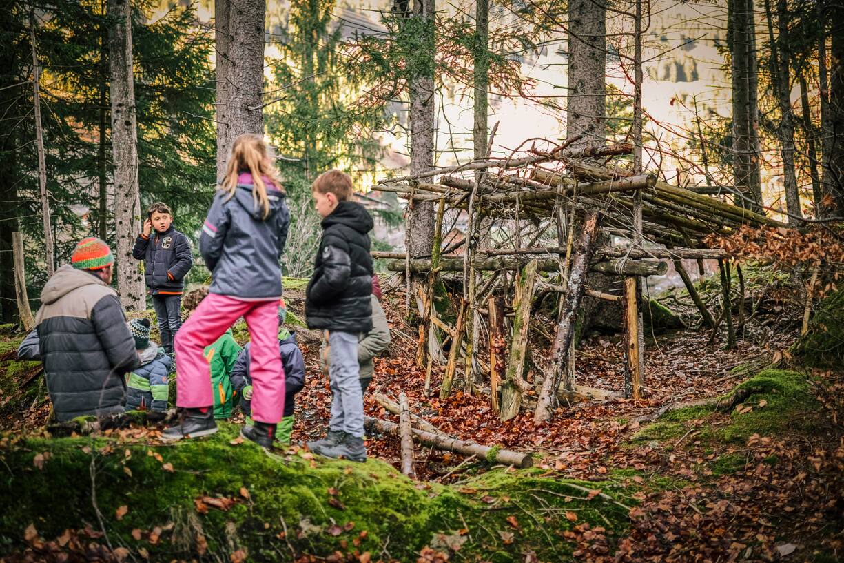 Après les températures très clémentes et inhabituelles des dernières semaines de décembre, ce vendredi 6 janvier 2023 à Champéry dans la région des Dents du midi.
