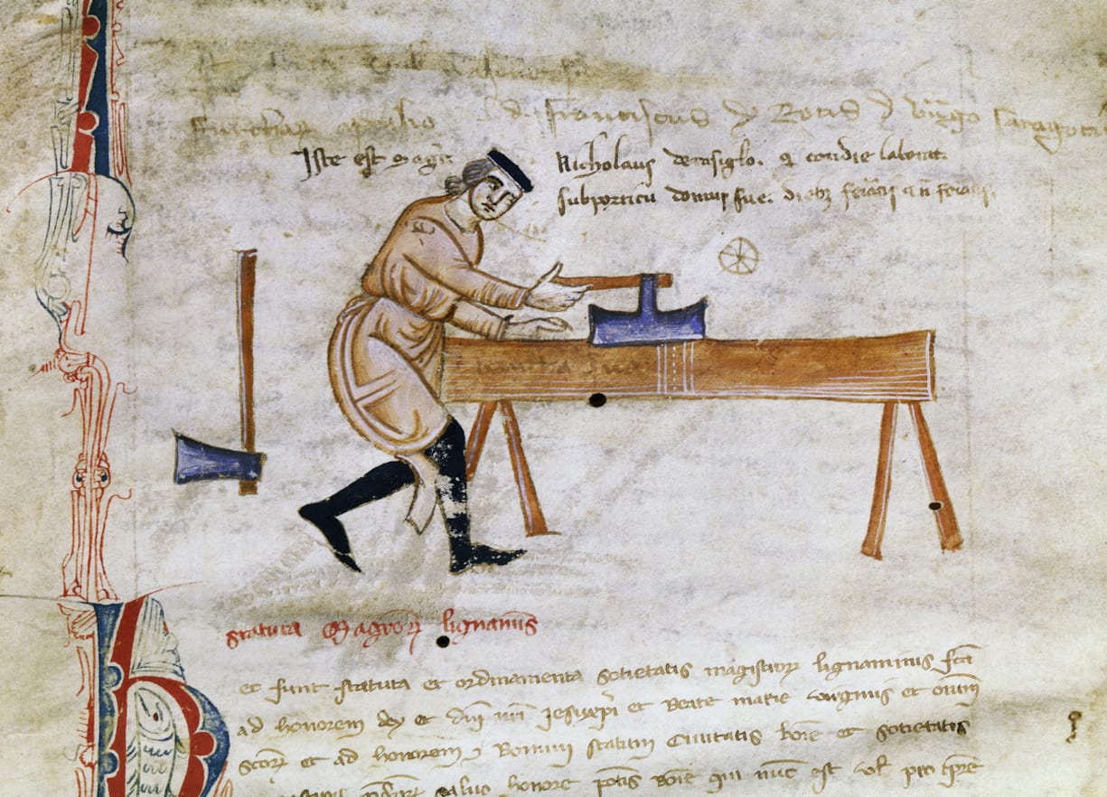 Travail de charpentier: une illustration du XIIIe siècle.