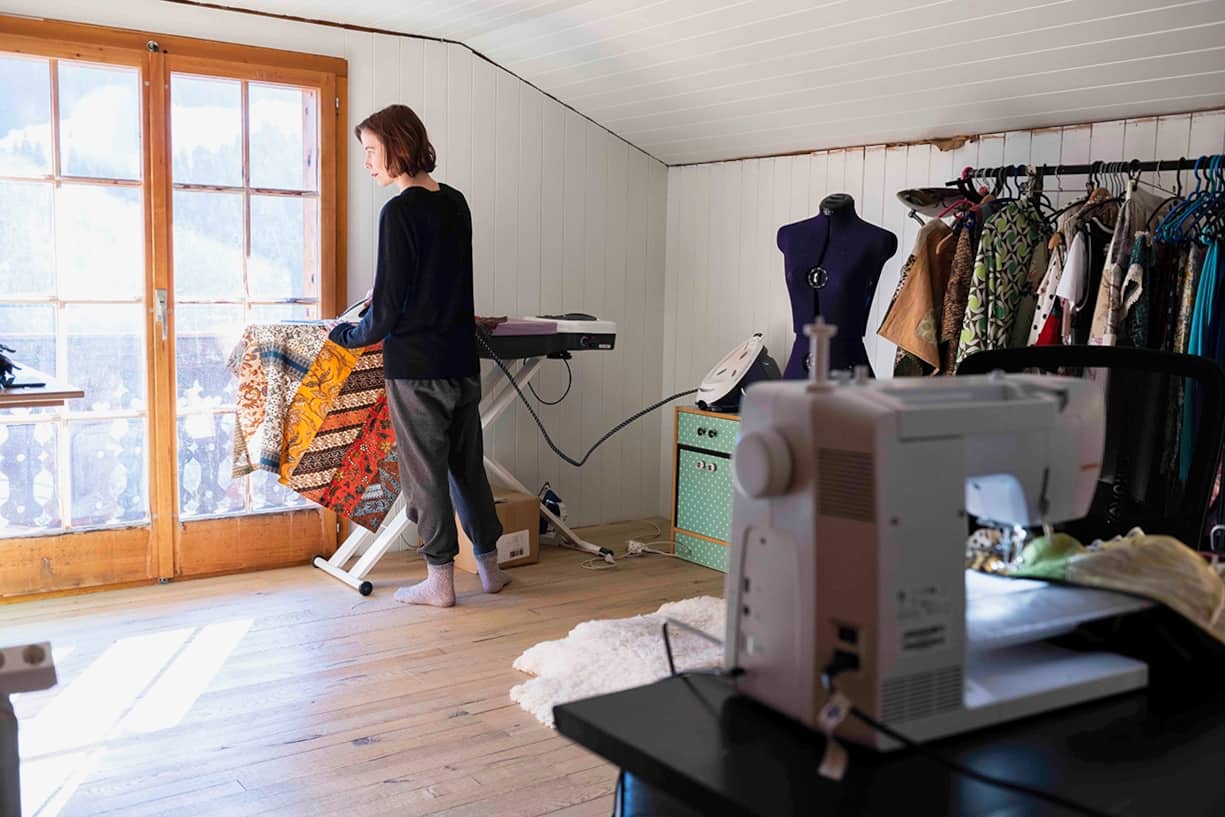 Joanie Ecuyer chez elle, à son atelier.