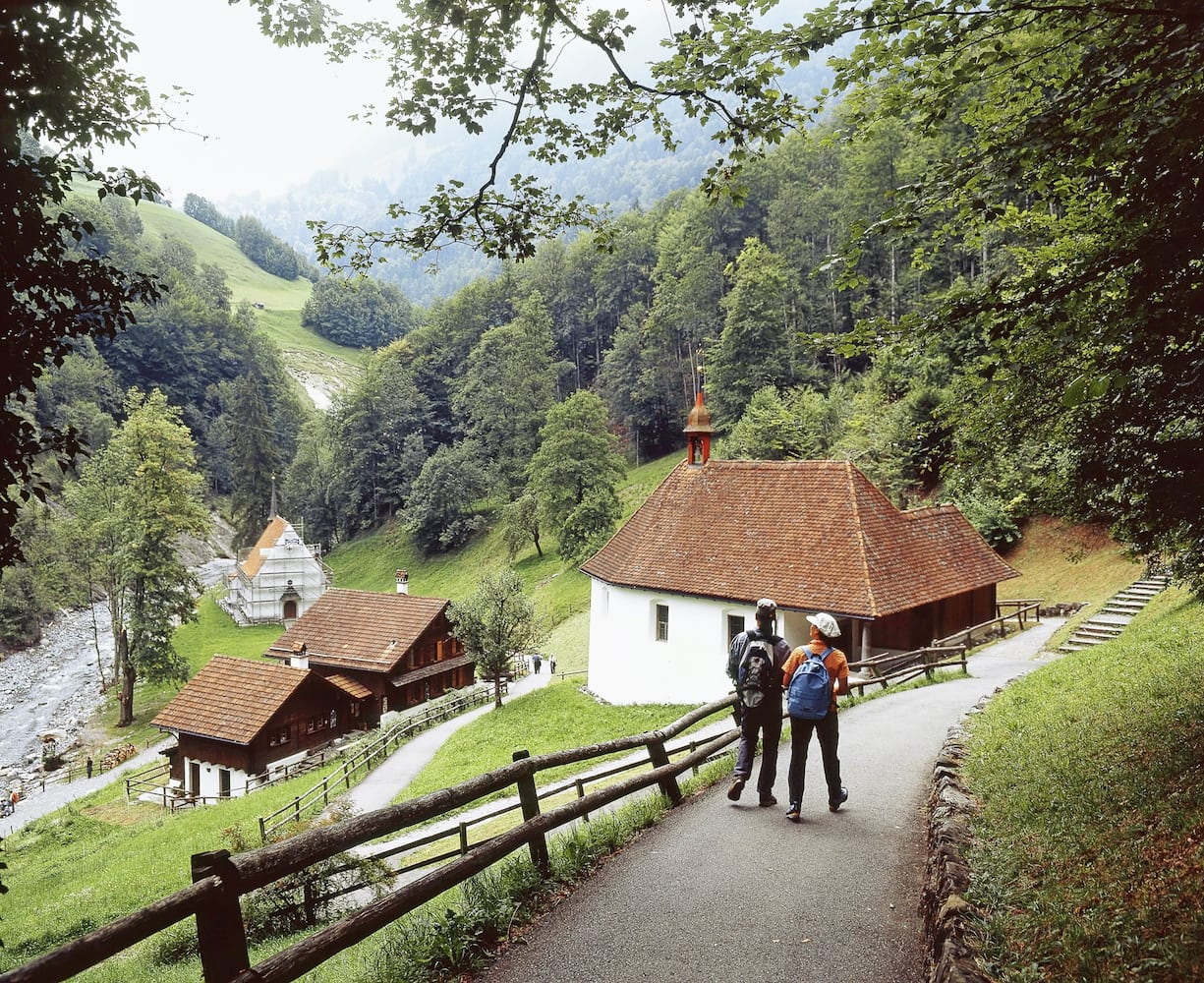La chapelle supérieure du Ranft adossée à l’ermitage de Frère Nicolas.