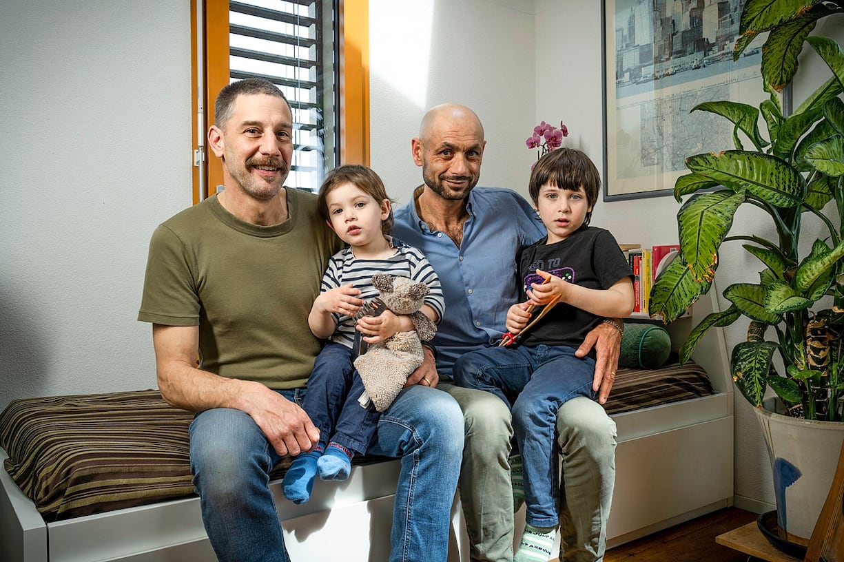 Claude Freymond avec son fils Nicolas et Fabio Marzo et Elio.