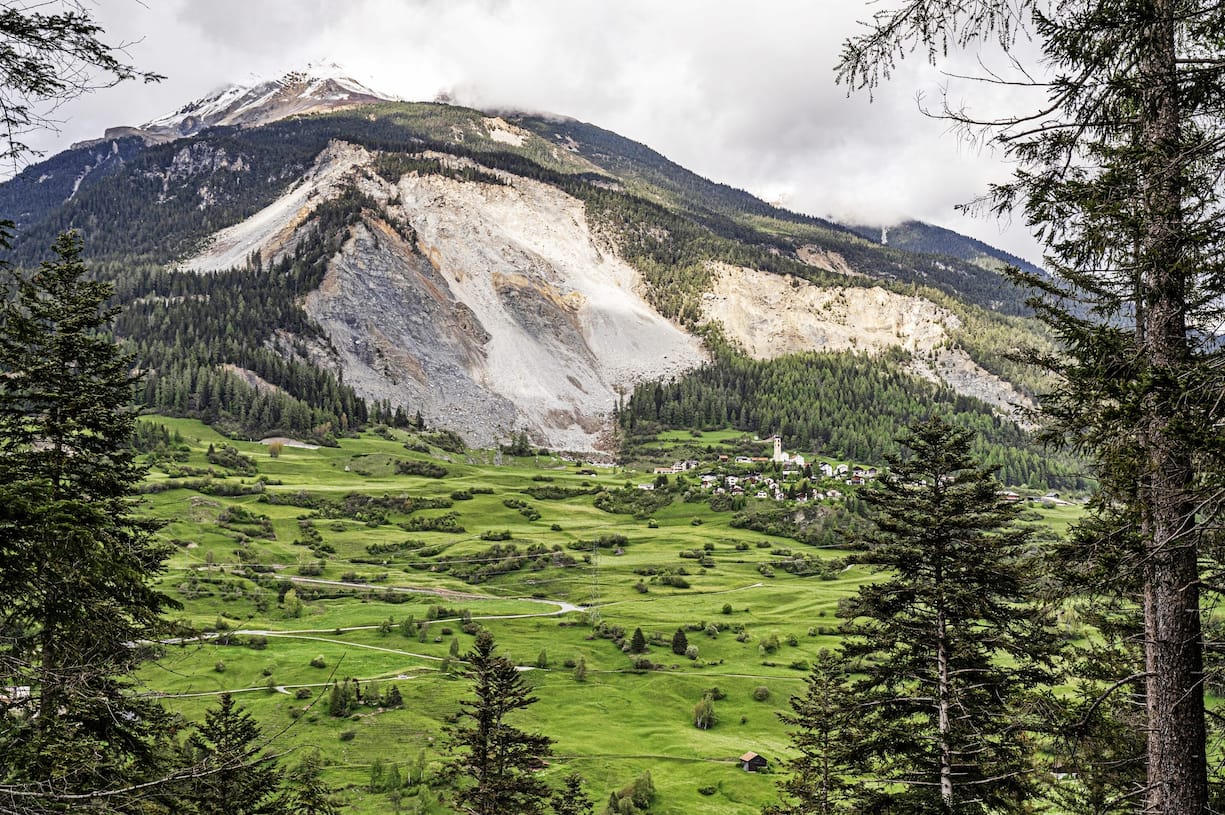 la falaise surplombant Brienz