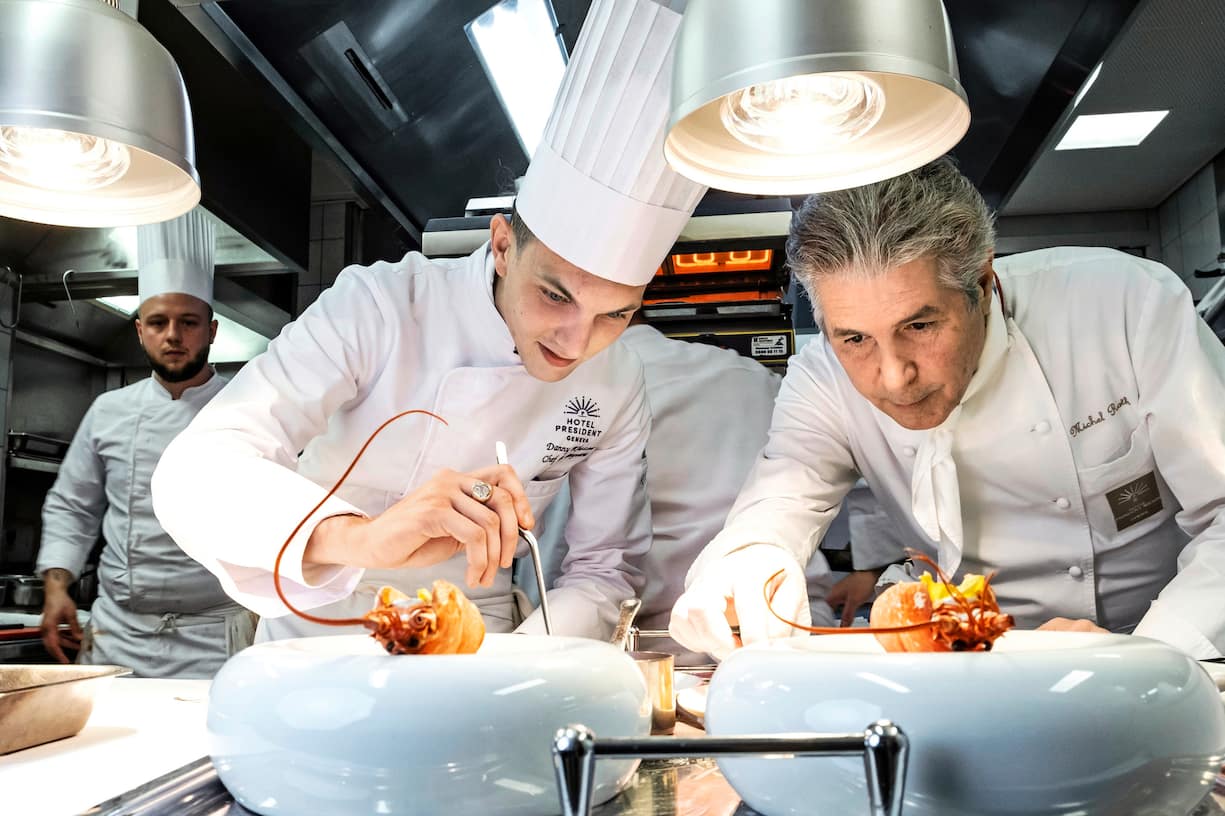 Danny Khezzar et Michel Roth en cuisine