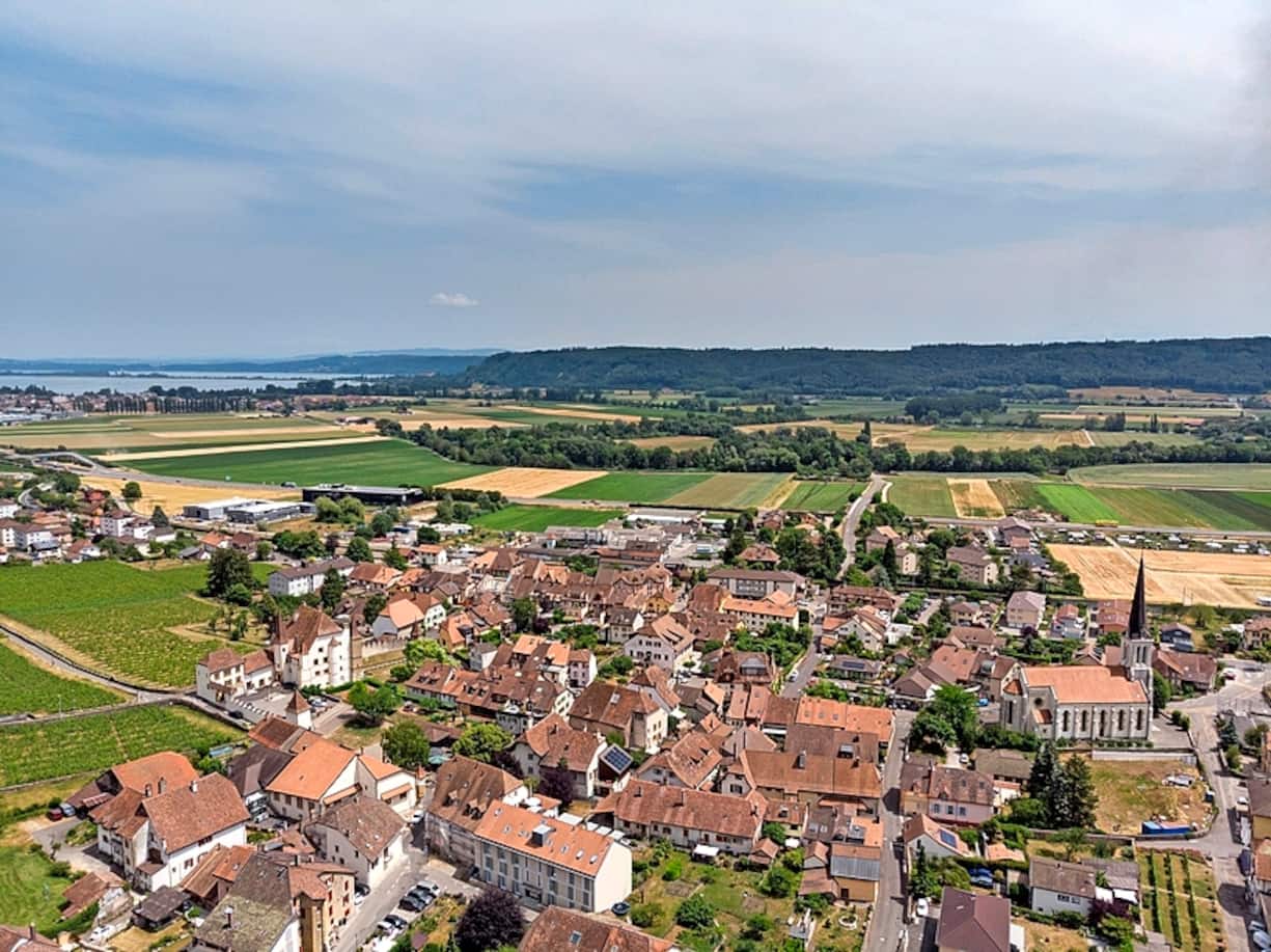 le village de Cressier