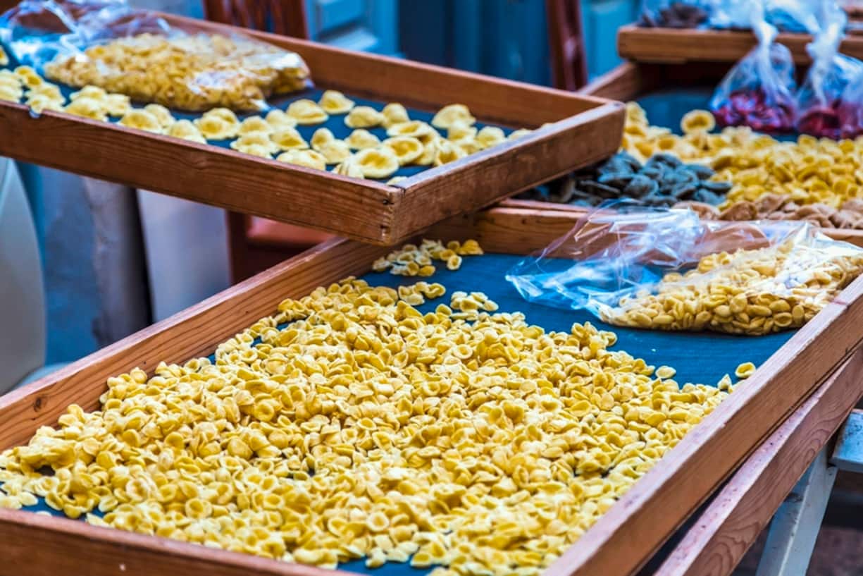 Les «orecchiette» fabriquées à la main dans les ruelles