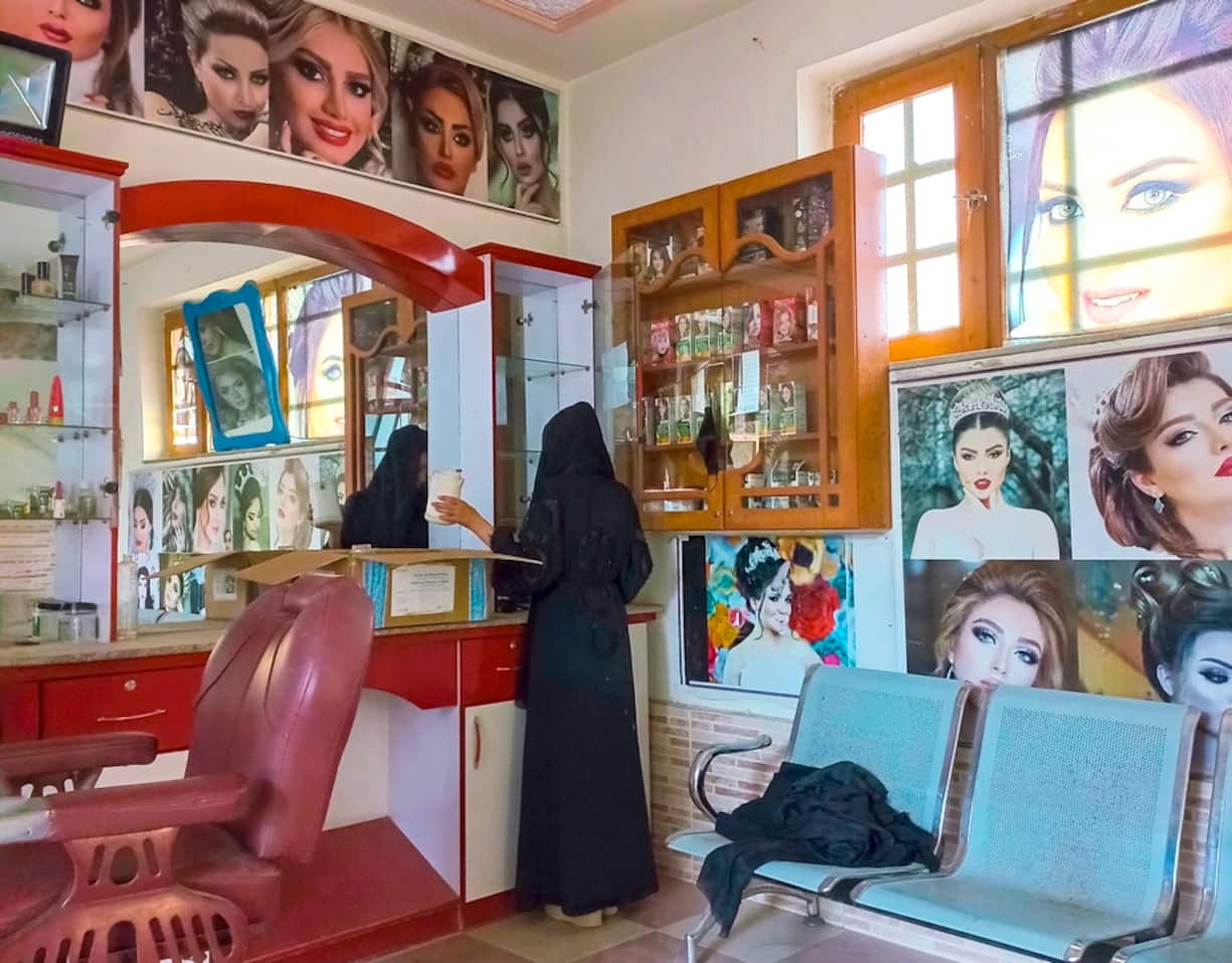 fermeture des salons de beauté en Afghanistan