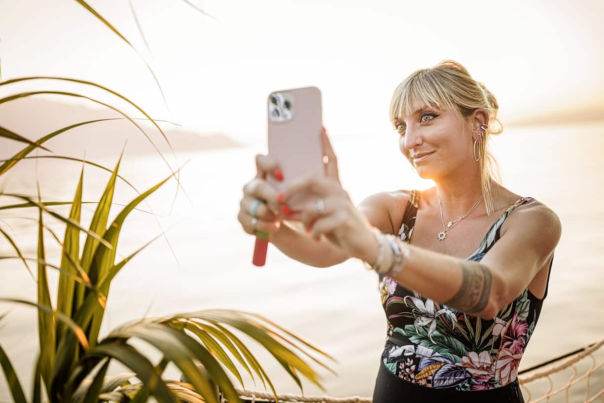 Timea Bacsinszky sur la terrasse du tournoi de Montreux.