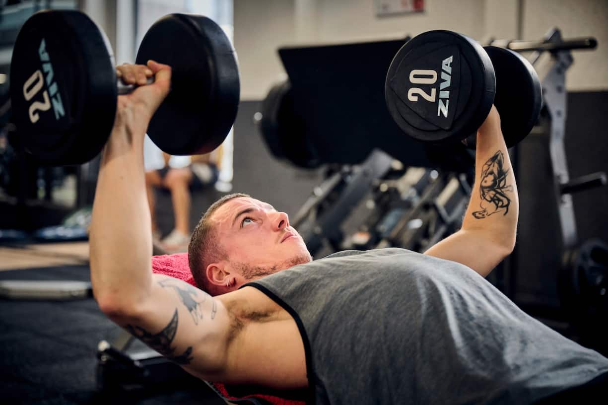 Le Vaudois Léon Salin à la salle de musculation