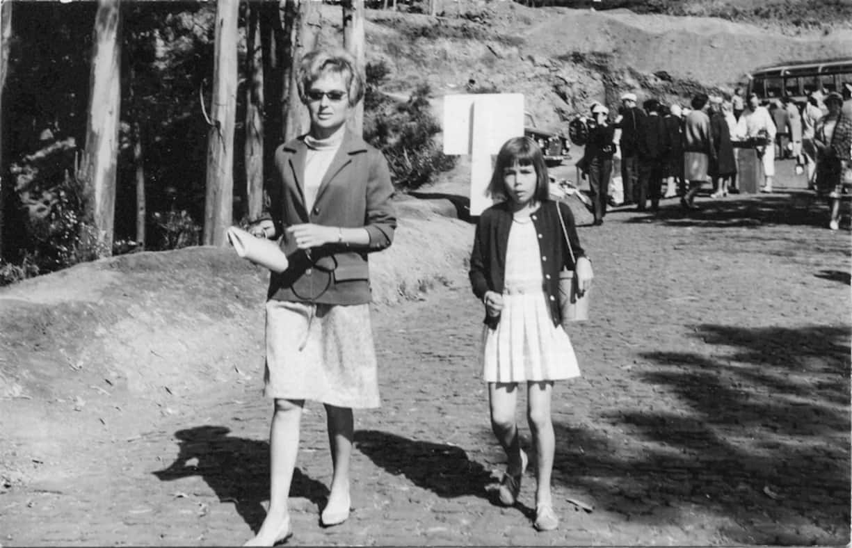 Véronique Jannot enfant avec sa mère
