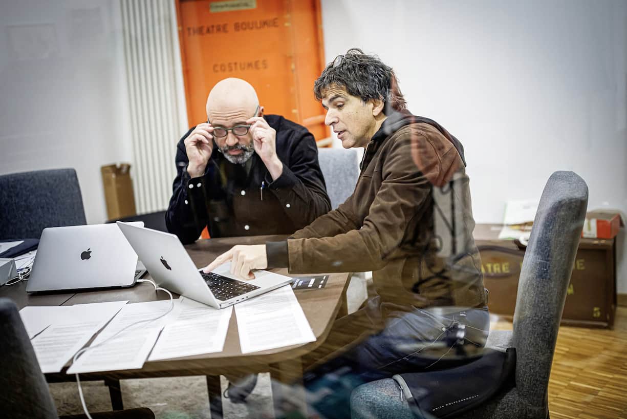 Reportage avec Chappatte entre son atelier à Genève et la théâtre Boulimie à Lausanne, le mercredi 10 janvier 2024