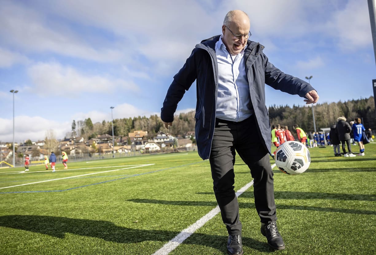 Pierre-Yves Maillard jouant au football