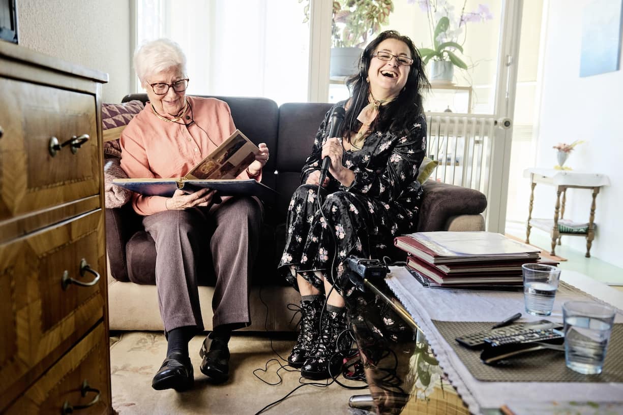 Nadja Hofmann recueille les souvenirs de Marylise, 85 ans