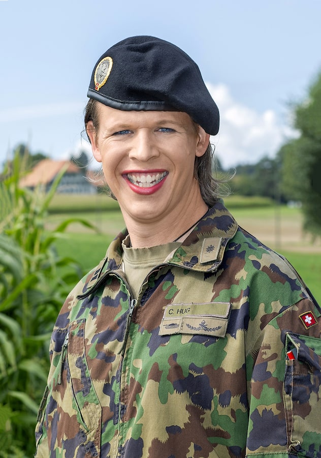 La lieutenant-colonelle Christine Hug en tenue militaire.