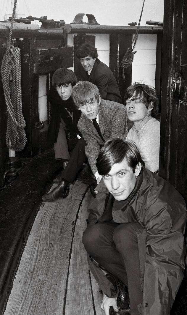 The Rolling Stones on board HMS Discovery on the Thames Embankment , London . They are from back to front ; Bill Wyman , Keith Richards , Brian Jones , Mick Jagger and Charlie Watts 1963 UnitedArchives00152697 PUBLICATIONxINxGERxSUIxAUTxONLY The Rolling Stones ON Board HMS Discovery ON The Thames Embankment London They are from Back to Front Bill Wyman Keith Richards Brian Jones Mick Jagger and Charlie Watts 1963 UnitedArchives00152697 PUBLICATIONxINxGERxSUIxAUTxONLY