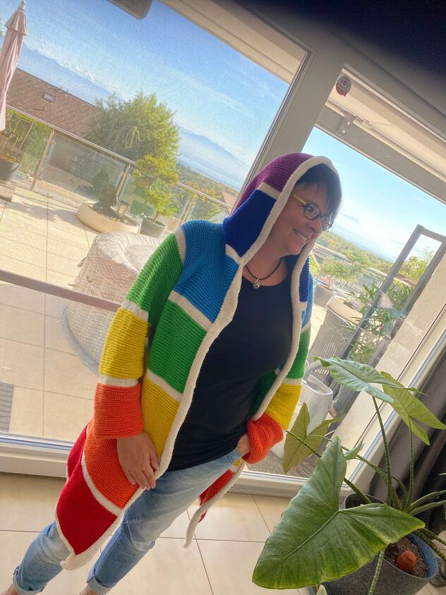 Strick Challenge Regenbogen Cardigan