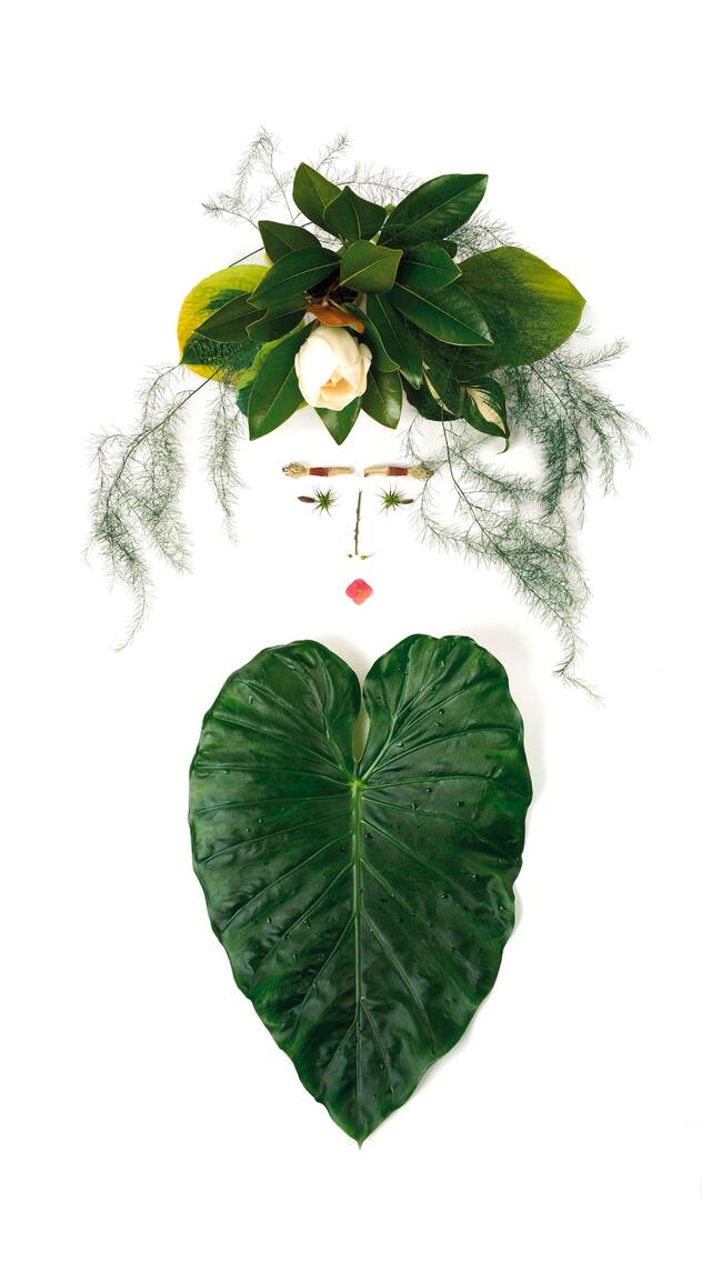 Natures mortes: composition de femmes-fleurs à partir de fleurs et de feuilles