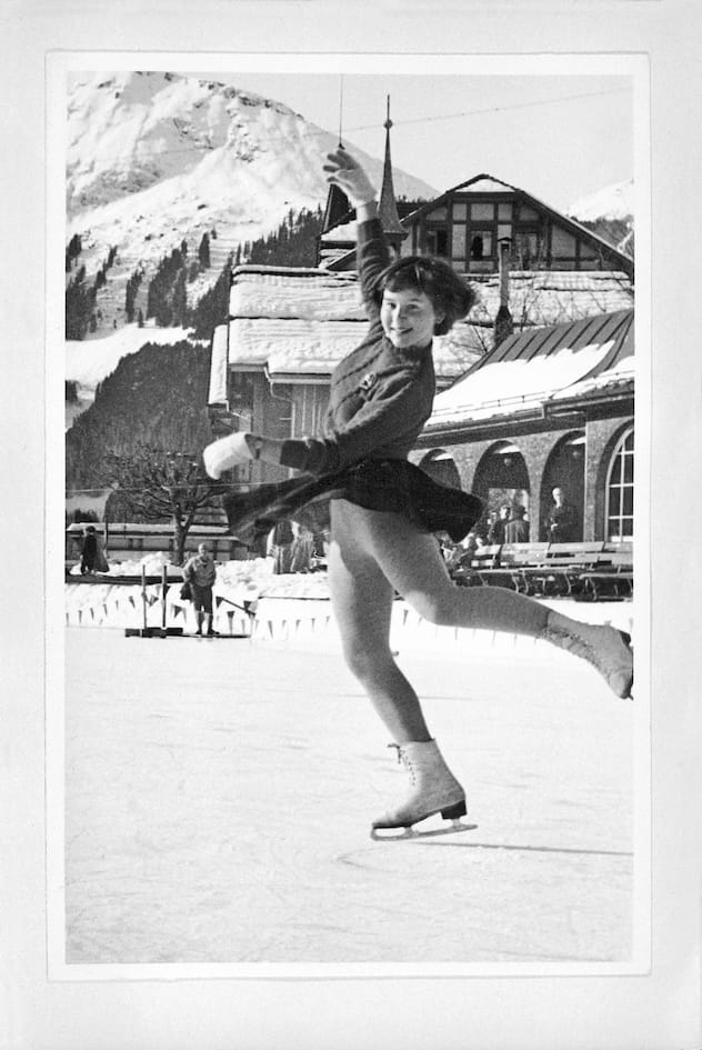 Elisabeth Kopp en 1954 patinant