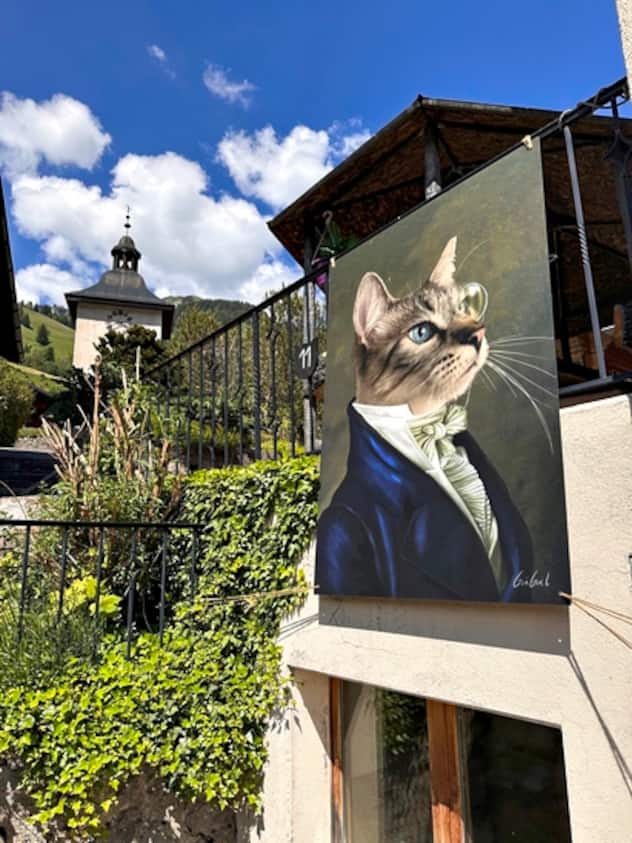 L’exposition estivale Le royaume des chats à Rossinière