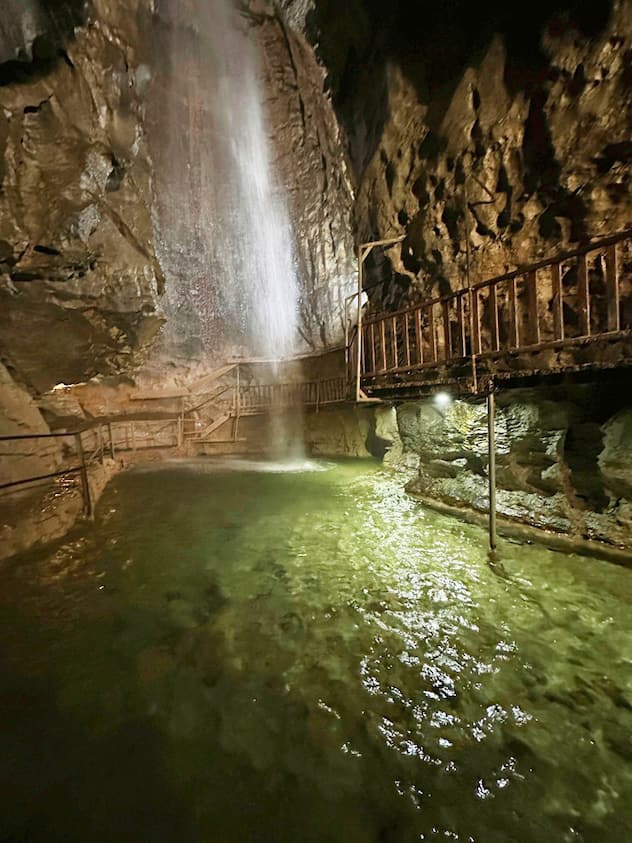 La grotte aux fées