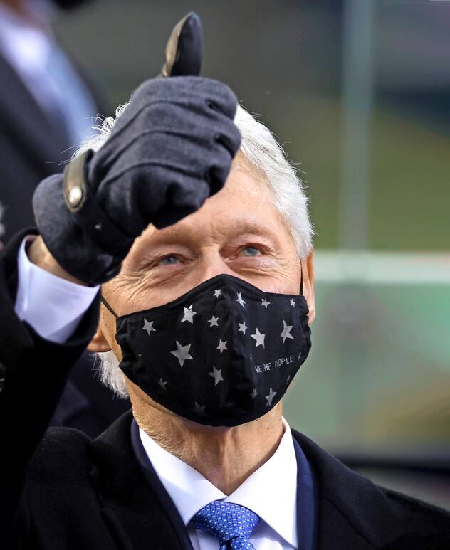 January 20, 2021 - Washington, DC, United States: Former U.S. President Bill Clinton gestures during the inauguration of Joe Biden as the 46th President of the United States on the West Front of the U.S. Capitol in Washington, U.S., January 20, 2021. (Jonathan Ernst - Pool / CNP/Polaris) (FOTO:DUKAS/POLARIS)