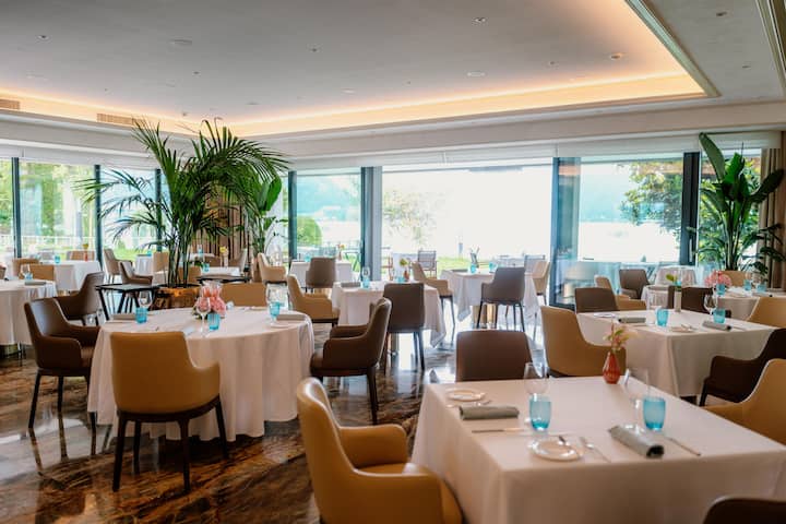 IL14_CONCOURS_La RomanticaLeRive Restaurant.jpg