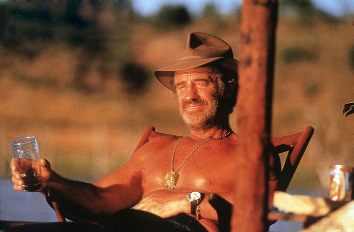 Jean-Paul Belmondo sur le tournage du film "ItinÃ©raire d'un enfant gÃ¢tÃ©". 1988 File Photo - French actor Jean-Paul Belmondo