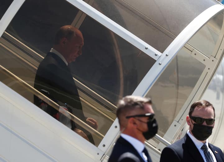 GENEVA, SWITZERLAND â JUNE 16, 2021: Russia's President Vladimir Putin (L) welcomed at Geneva Airport as he arrives for a Russia-United States summit. Sergei Bobylev/TASS/Sipa USA