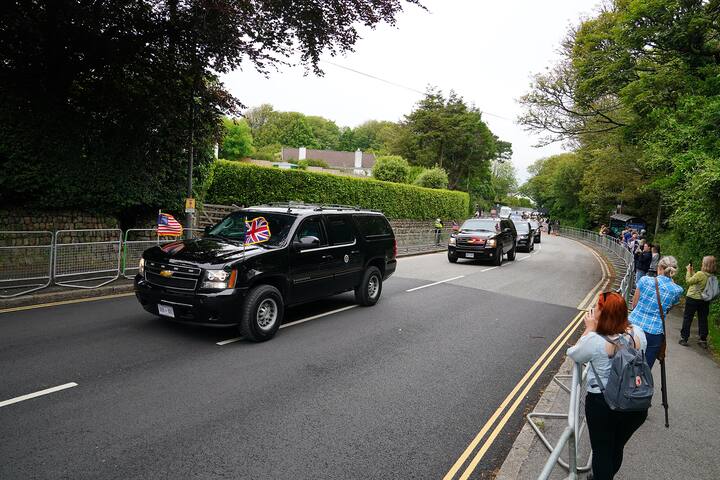 Motorcade carrying US President Joe Biden leaves Tregenna Castle on its way to the Carbis Bay hotel, ahead of the G7 summit in Cornwall. Picture date: Thursday June 10, 2021. (FOTO: DUKAS/PA PHOTOS)