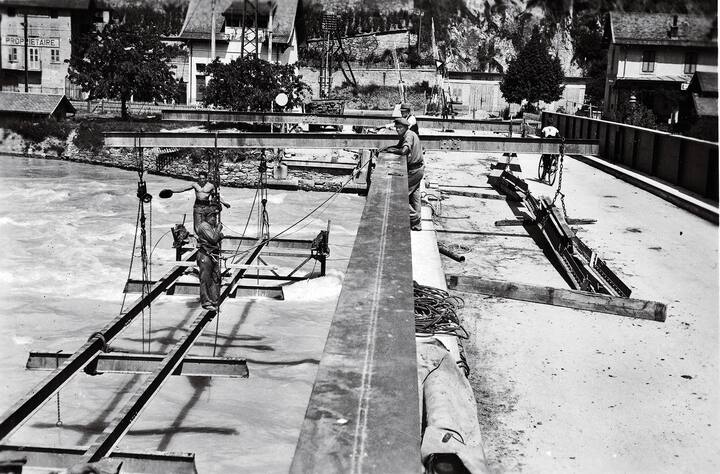 Correction d'un ancien pont sur le Rhône