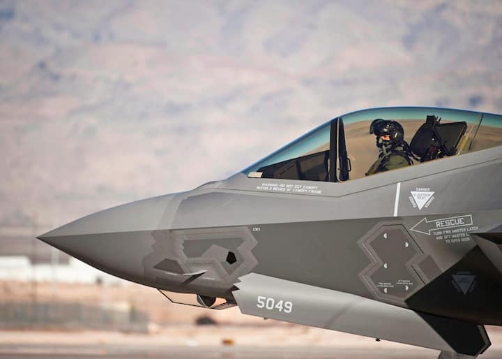 F35