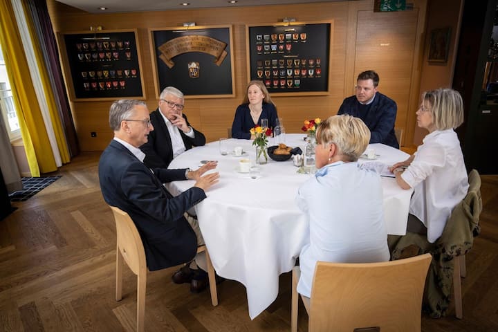 Au café du coin