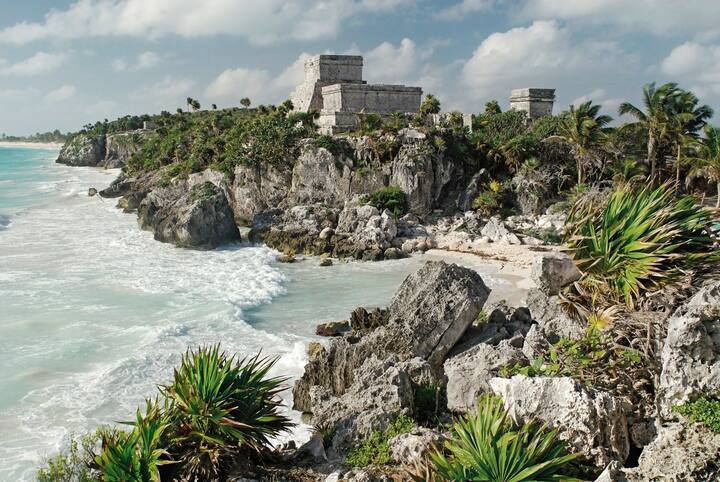 AWR0MT Maya archeological site Tulum, Quintana Roo, Yucatan, Mexico