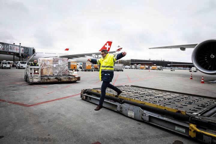 Swiss Cargo