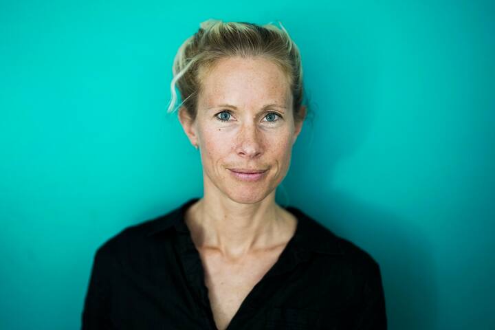 Annelen Kahl est originaire d’Allemagne et a étudié aux États-Unis.