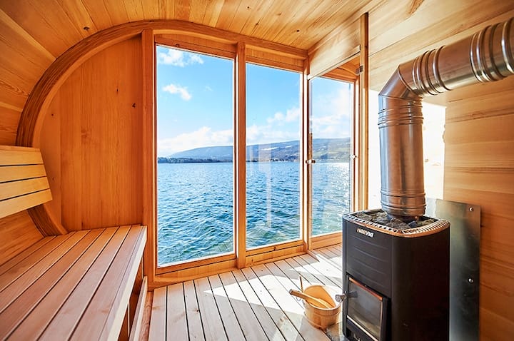 Le sauna flottant à Cerlier