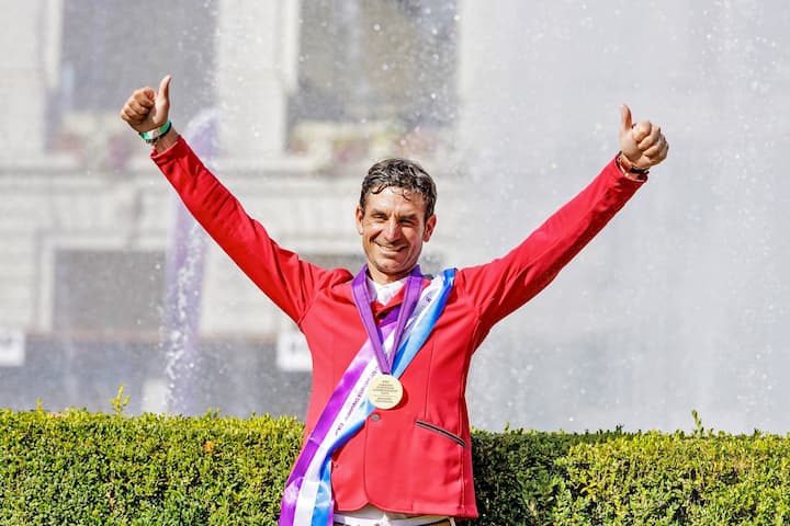 Steve Guerdat, remportant le titre aux Championnats d’Europe de saut d’obstacles à Milan