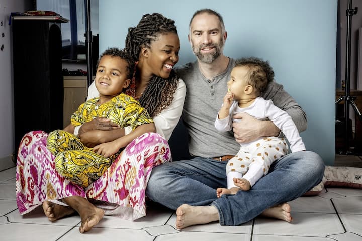 Licia Chery avec ses fils et son compagnon