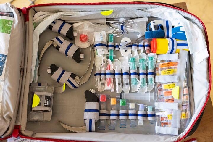 Les trousses de médecine d’urgence de la Rega