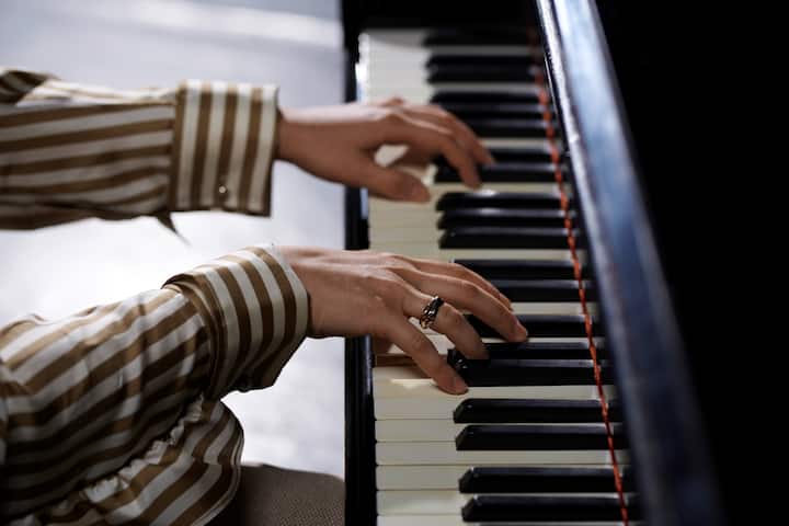 Les mains de la pianiste franco-géorgienne Khatia Buniatishvili