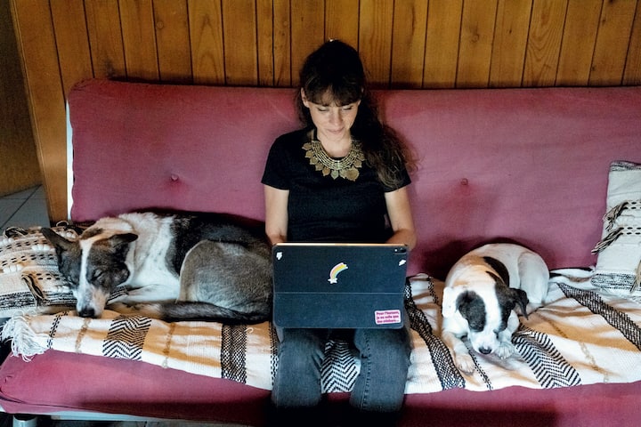 Anouck Strahm est spécialiste en comportement canin et passionnée de vie animale