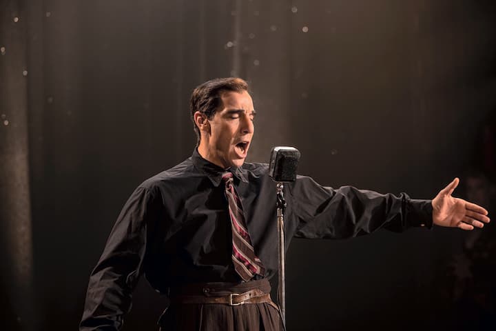 L'acteur Tahar Rahim interprète Charles Aznavour dans le biopic «Monsieur Aznavour»