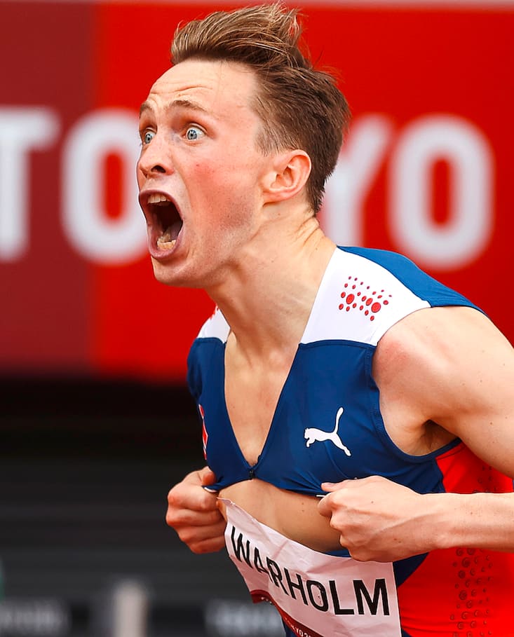 epa09389331 Karsten Warholm of Norway celebrates after winning the Men's 400m Hurdles final at the Athletics events of the Tokyo 2020 Olympic Games at the Olympic Stadium in Tokyo, Japan, 03 August 2021. EPA/DIEGO AZUBEL