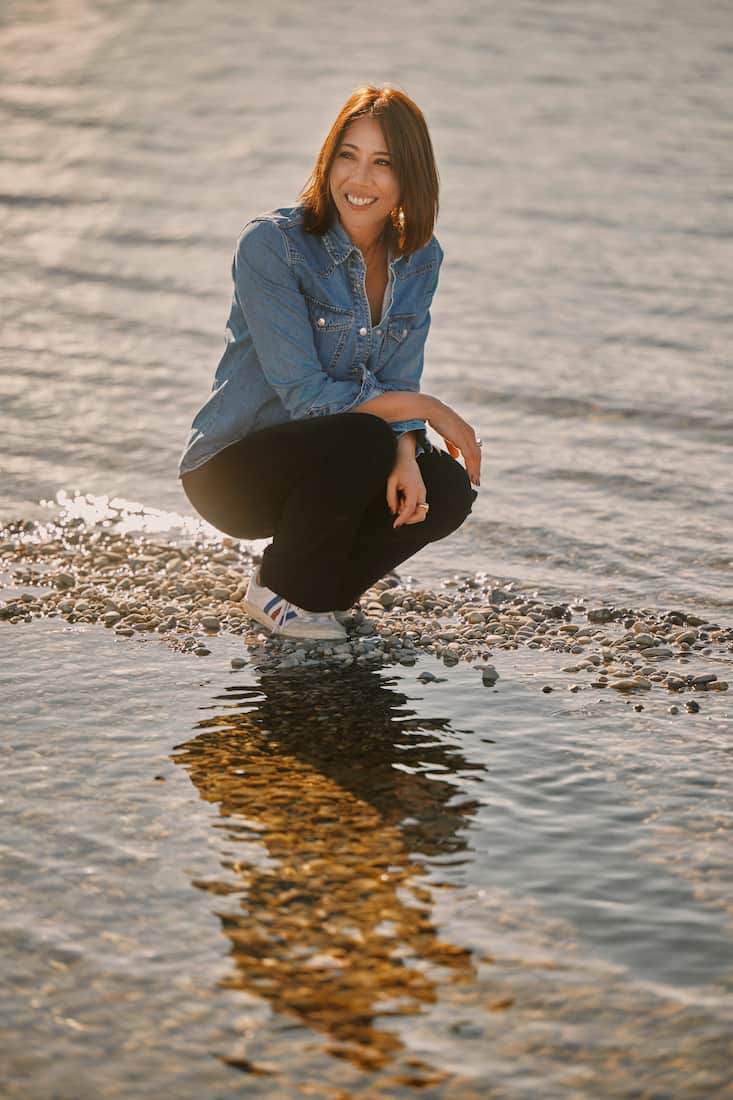 Jennifer Covo, journaliste et présentatrice à la Radio Télévision Suisse (RTS)