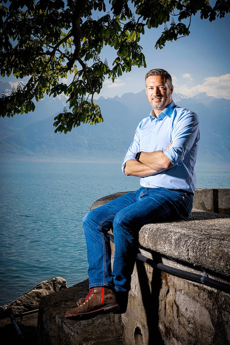 William von Stockalper, directeur du Vibiscum Festival, pose pour un portrait ce mercredi 3 mai 2023 à Vevey.