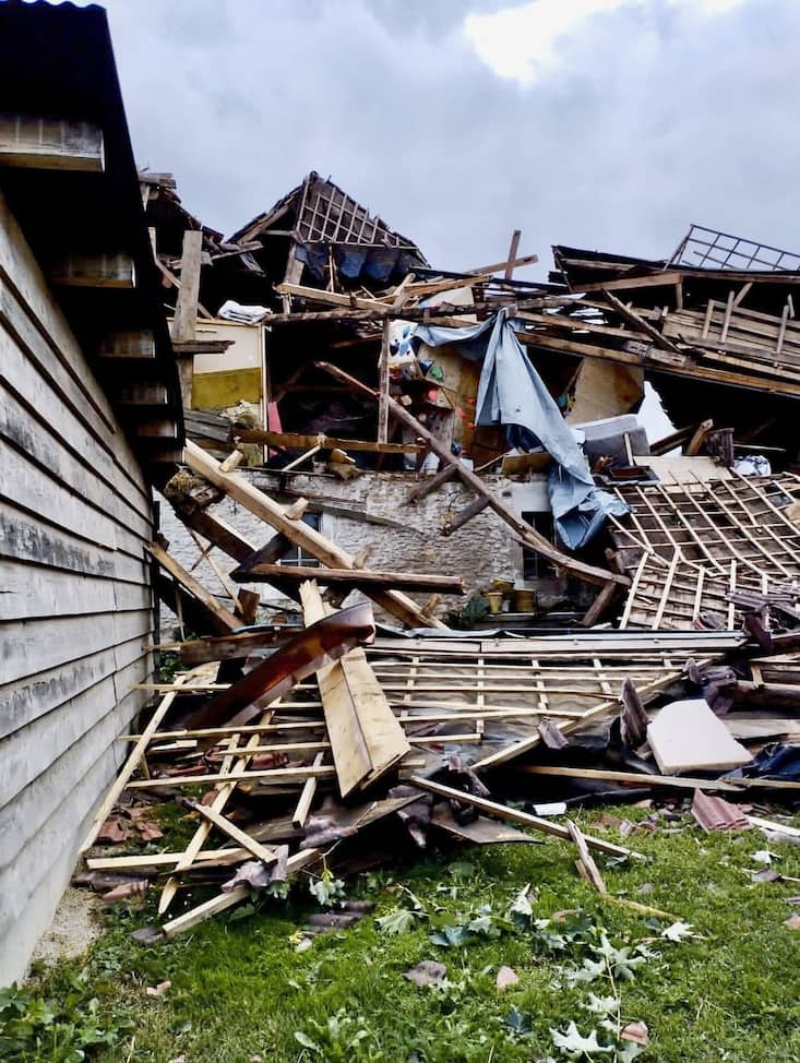 L’appartement de Davide Di Francesco a été totalement détruit lors de la tempête du 24 juillet 2023 à La Chaux-­de-Fonds