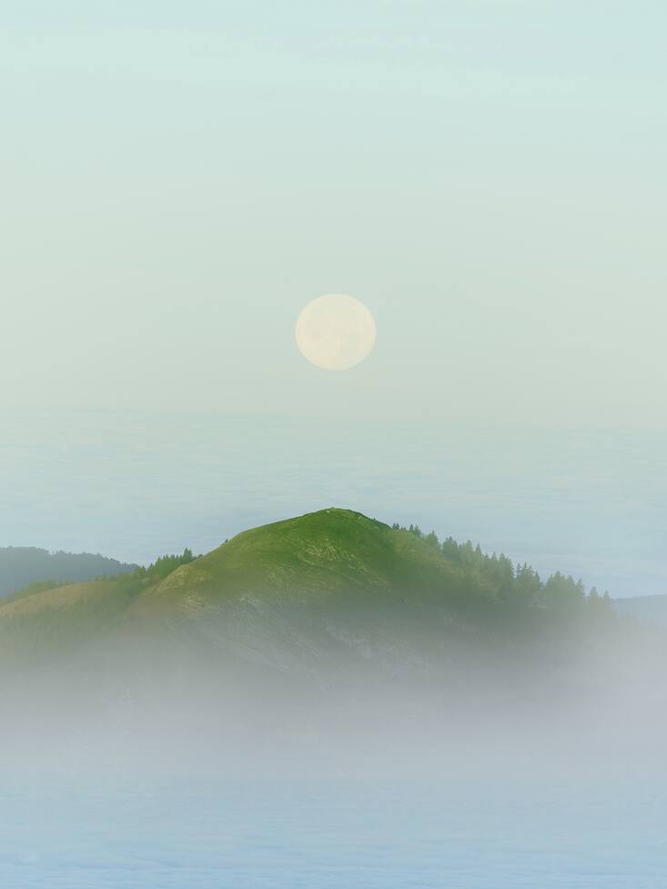 Montagne sous le soleil couchant